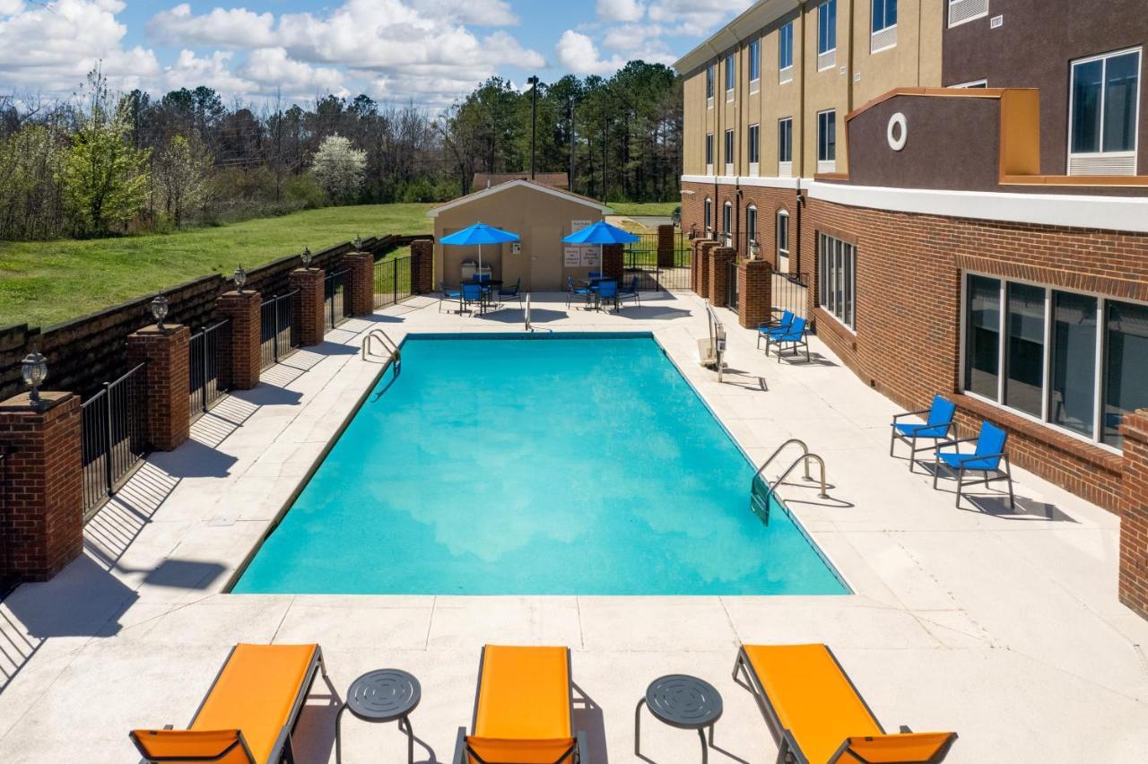 Holiday Inn Express Hotel & Suites Talladega By Ihg Экстерьер фото