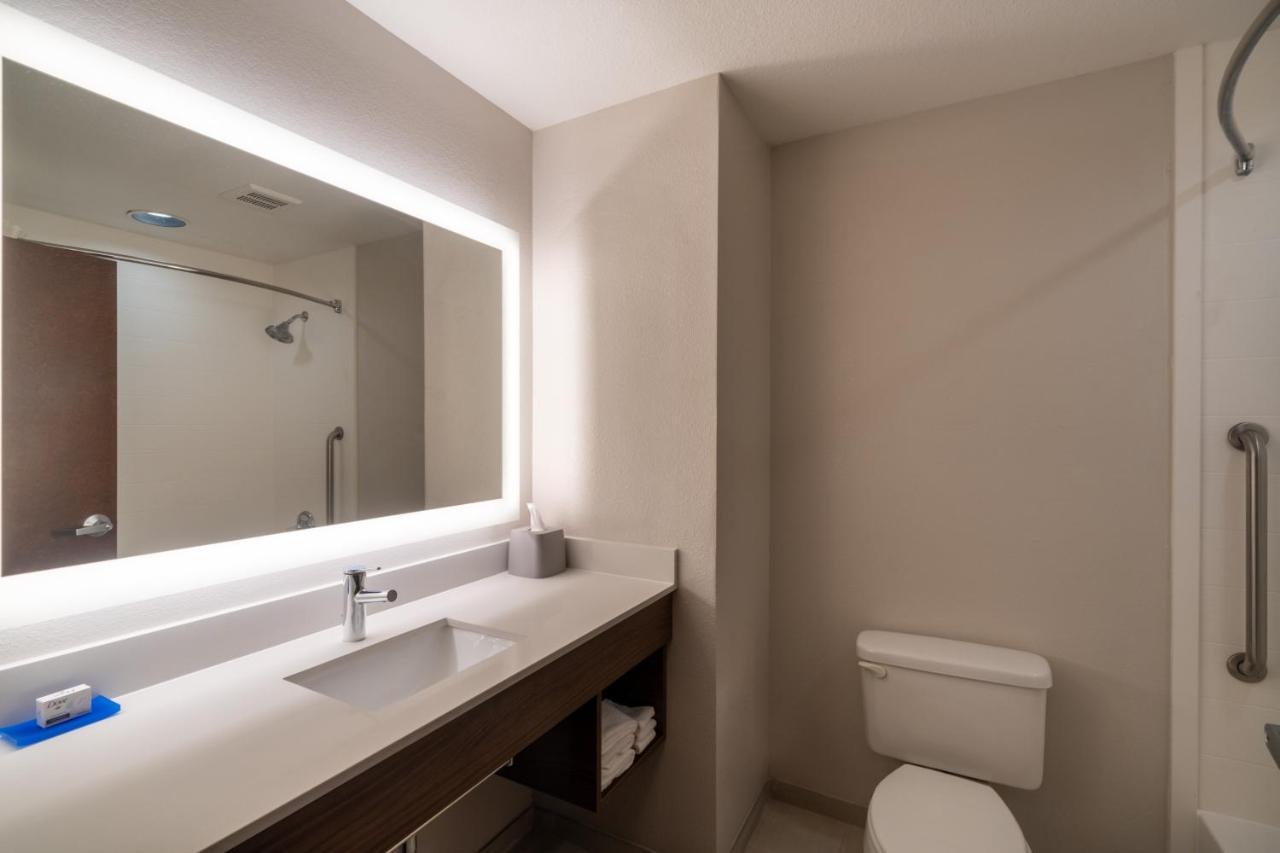 Holiday Inn Express Hotel & Suites Talladega By Ihg Экстерьер фото