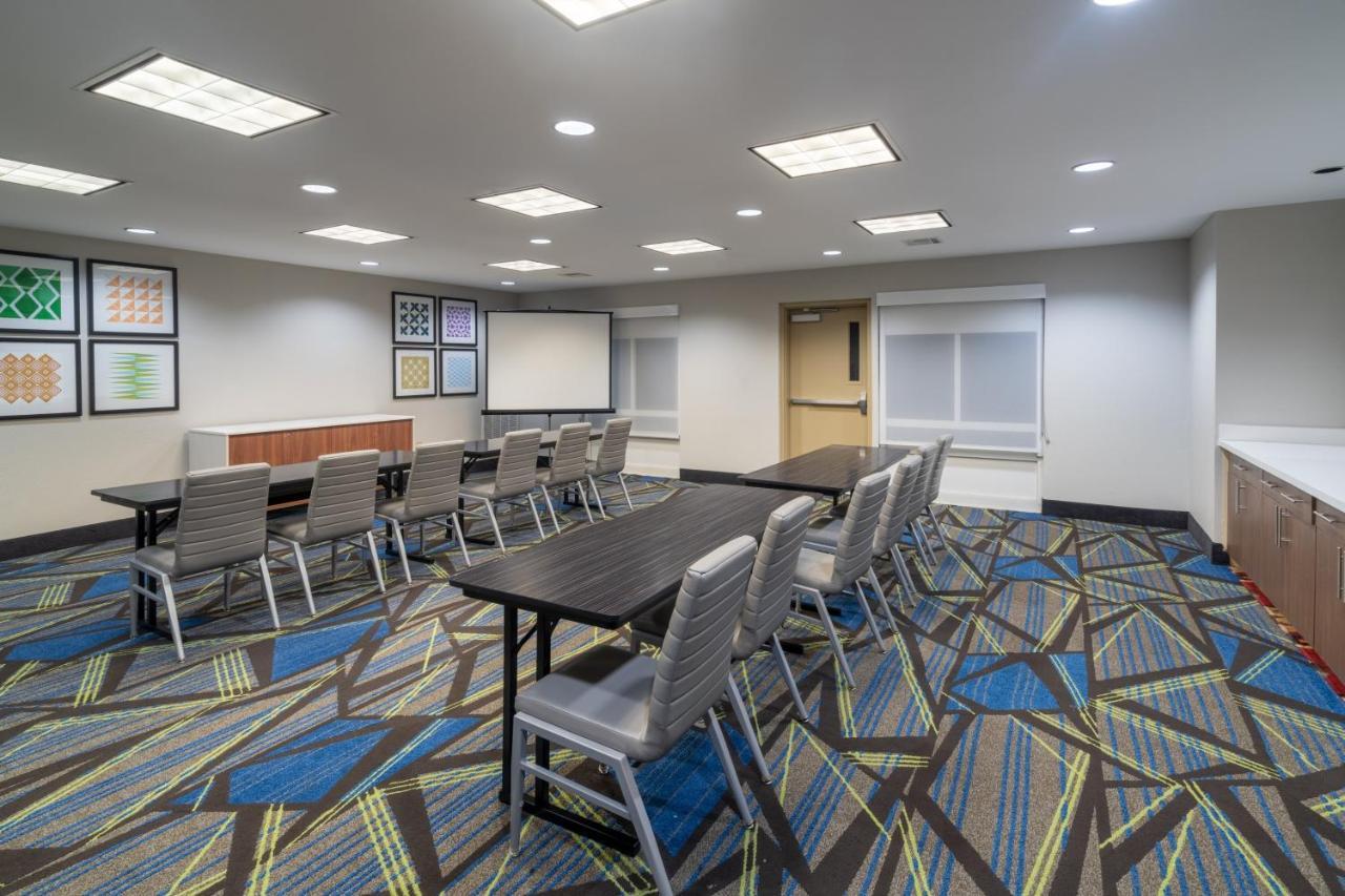 Holiday Inn Express Hotel & Suites Talladega By Ihg Экстерьер фото