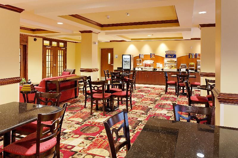 Holiday Inn Express Hotel & Suites Talladega By Ihg Экстерьер фото