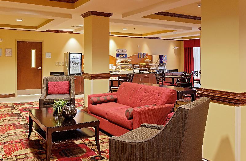Holiday Inn Express Hotel & Suites Talladega By Ihg Экстерьер фото